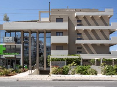 Luxury apartment with pool in Glyfada with private garden