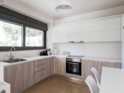 Luxury apartment with pool in Glyfada with private garden