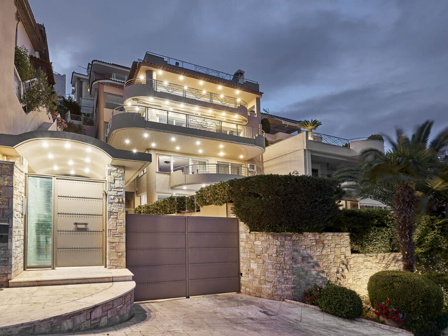 Luxury apartment in Glyfada with panoramic sea views