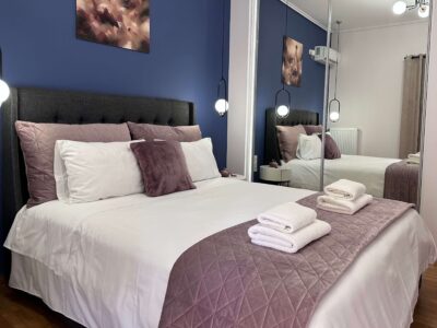 Luxury three-bedroom apartment in Glyfada with contemporary design